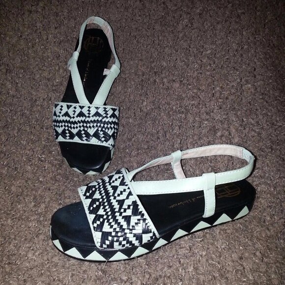 House of Harlow 1960 Shoes - HOUSE OF HARLOW 1960-Braided Pattern Leather Wedge-Pale Green/Black-Sz 36-EUC